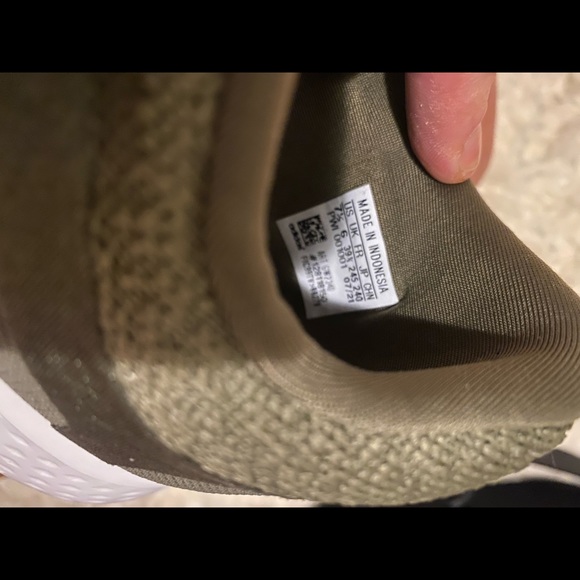 Brand new adidas shoes 7.5 - Picture 7 of 7